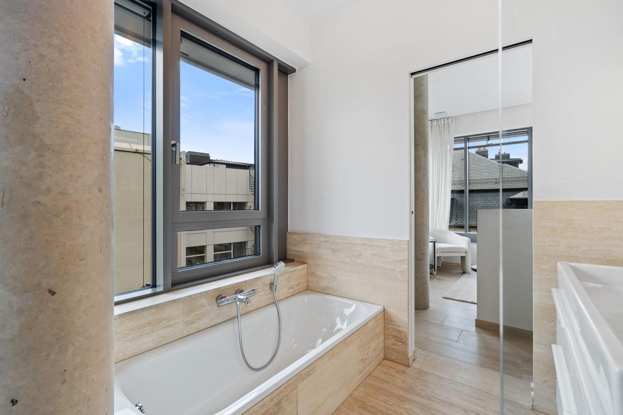 Апартаменты Elegant 2Br With Balcony In Heart Of Люксембург Экстерьер фото